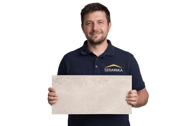 Medewerker met tegel